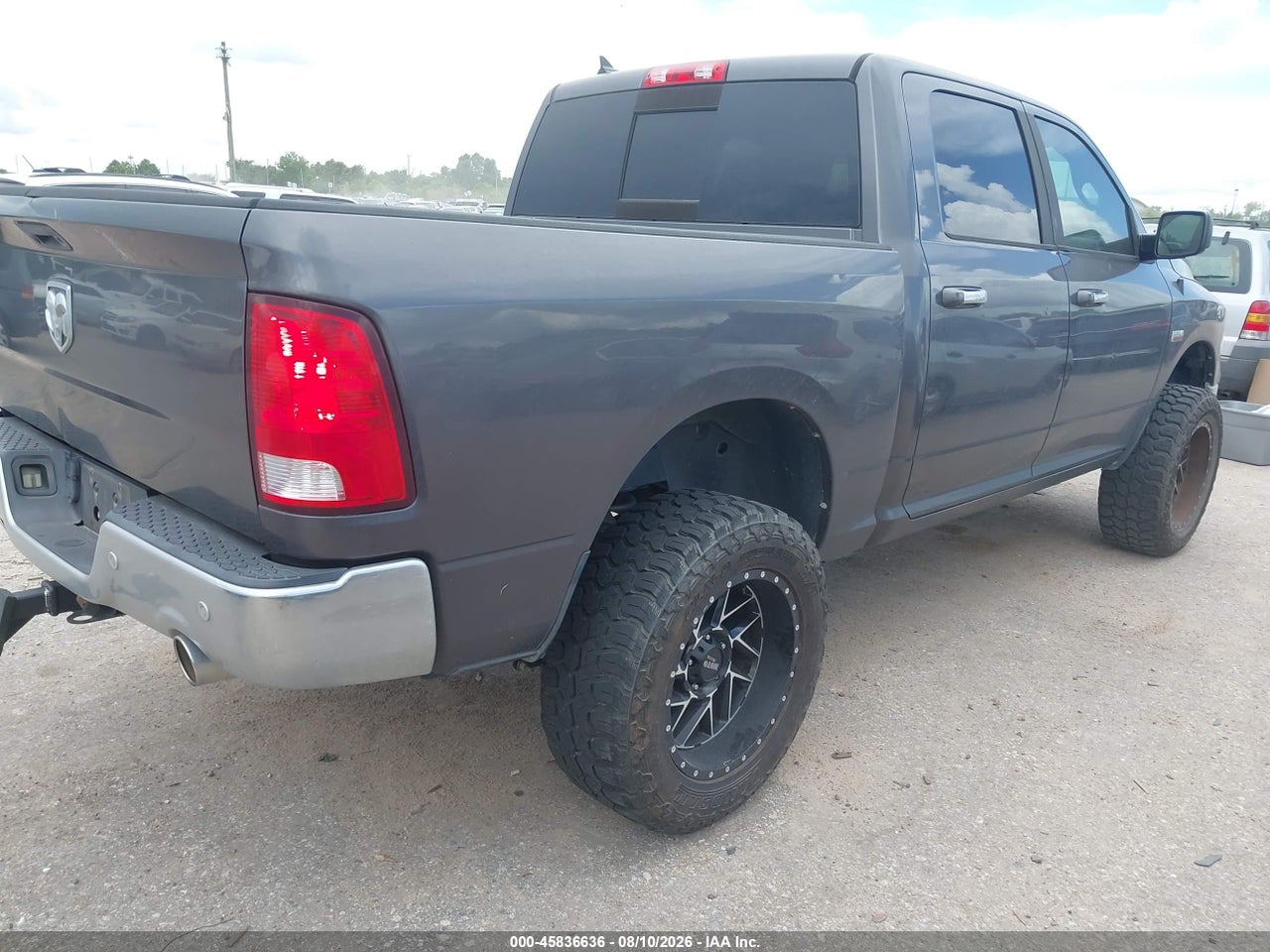 2016 RAM 1500 SLT · 4/11