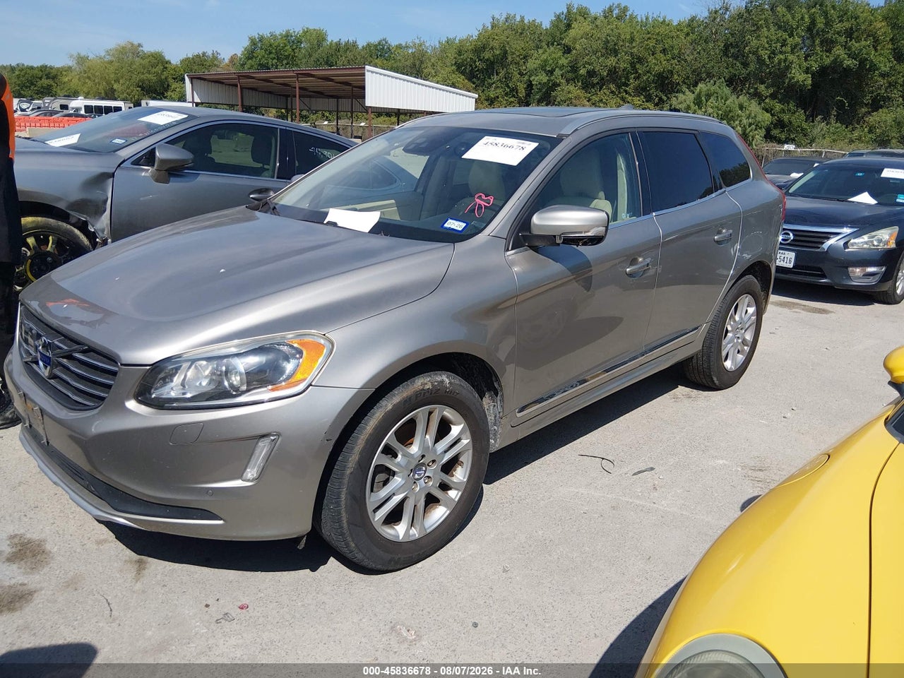 2015 VOLVO XC60 T5 PLATINUM · 2/11