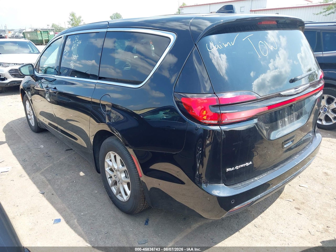 2026 CHRYSLER PACIFICA SELECT · 3/11