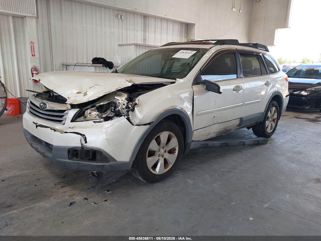 2011 SUBARU OUTBACK 2.5I PREMIUM · 2/11