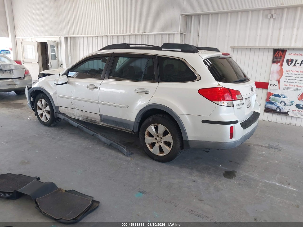 2011 SUBARU OUTBACK 2.5I PREMIUM · 3/11