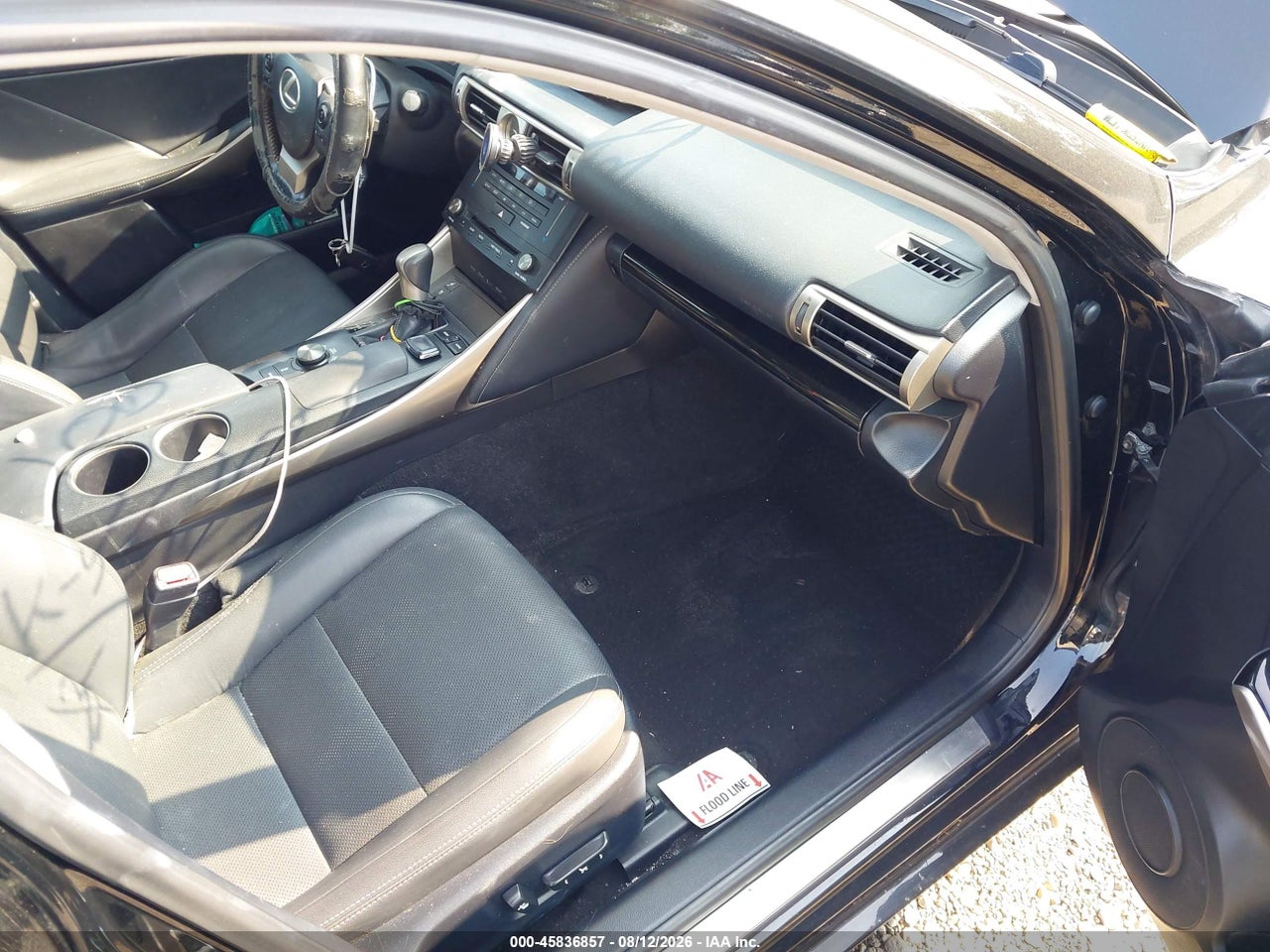 2016 LEXUS IS 300 · 5/11
