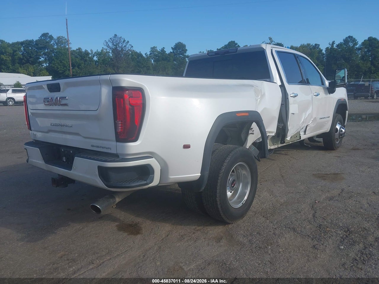 2020 GMC SIERRA 3500HD 4WD  LONG BED DENALI · 4/4