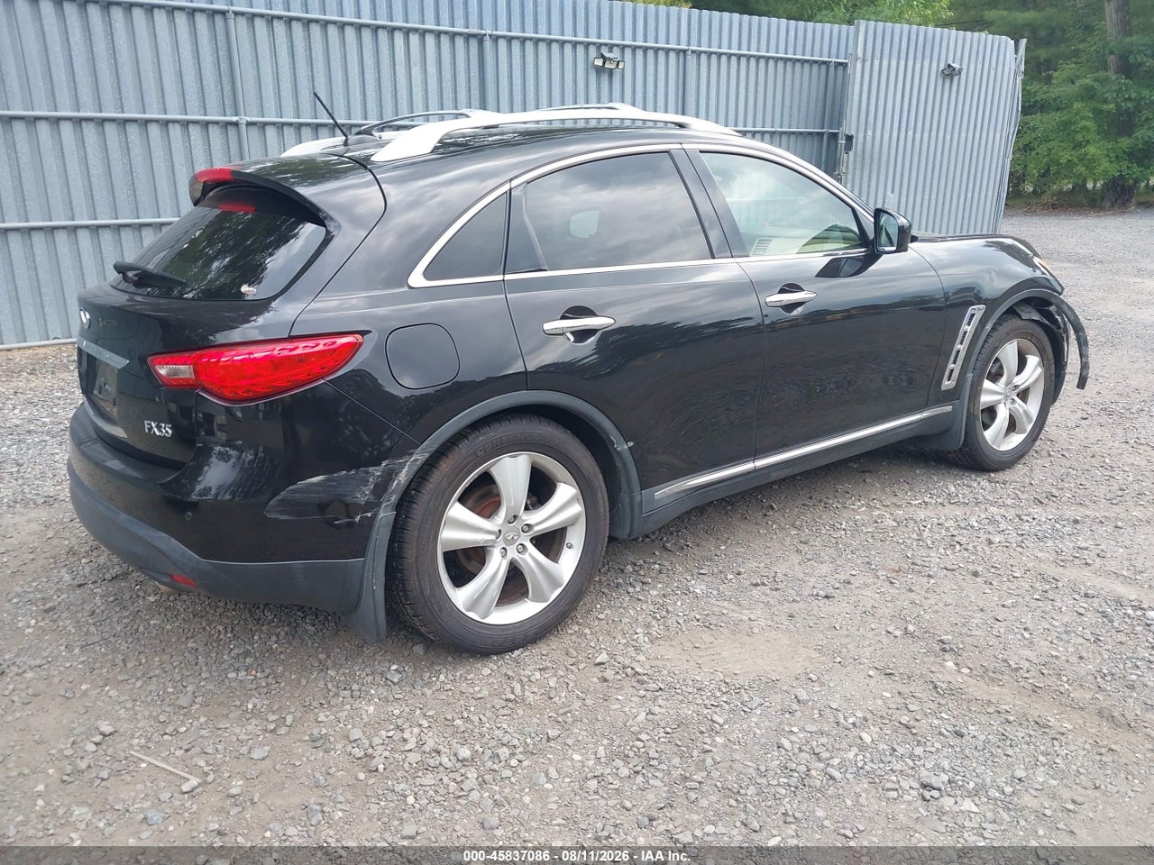 2011 INFINITI FX35 · 4/11