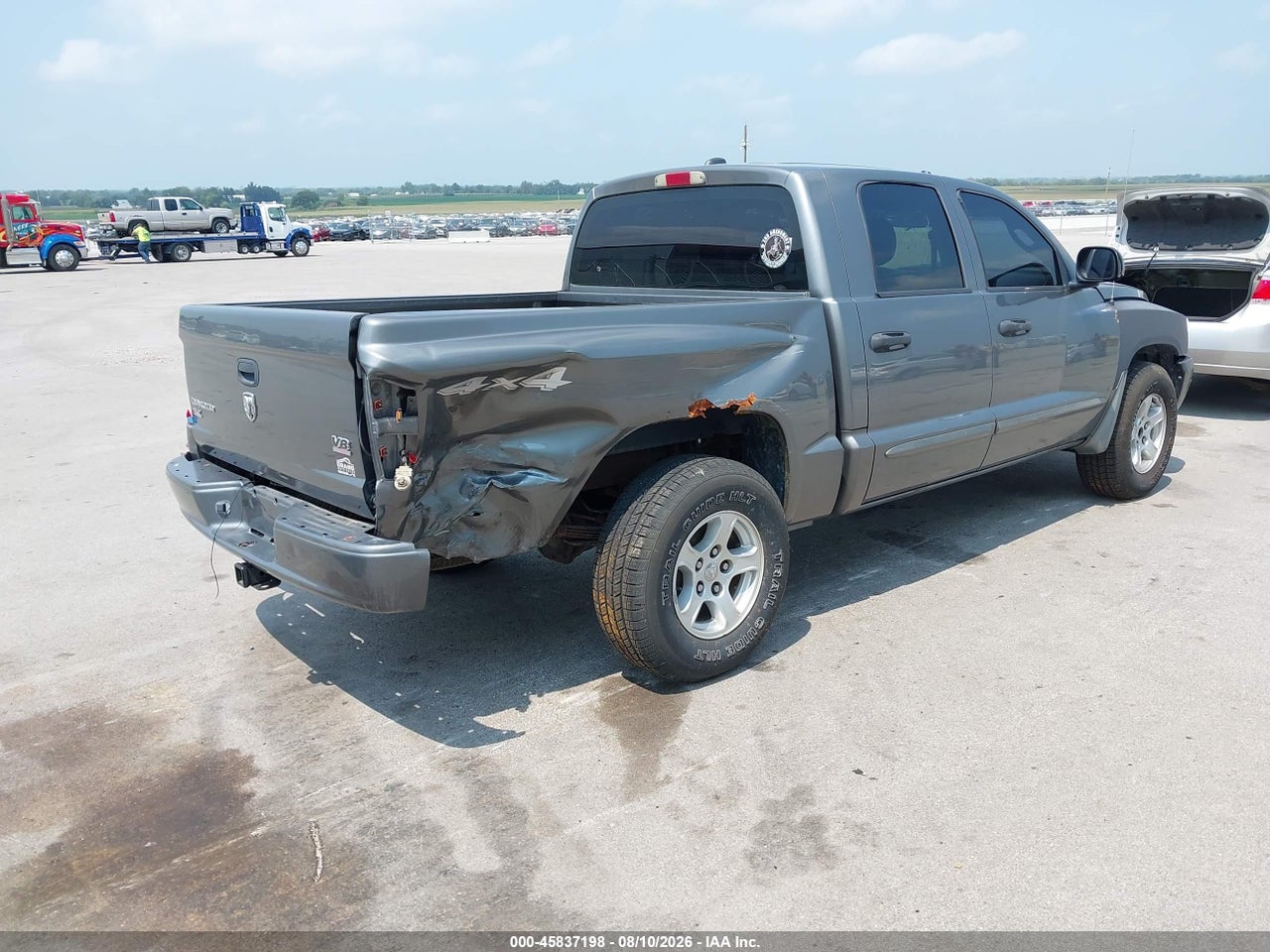 2005 DODGE DAKOTA SLT · 4/11