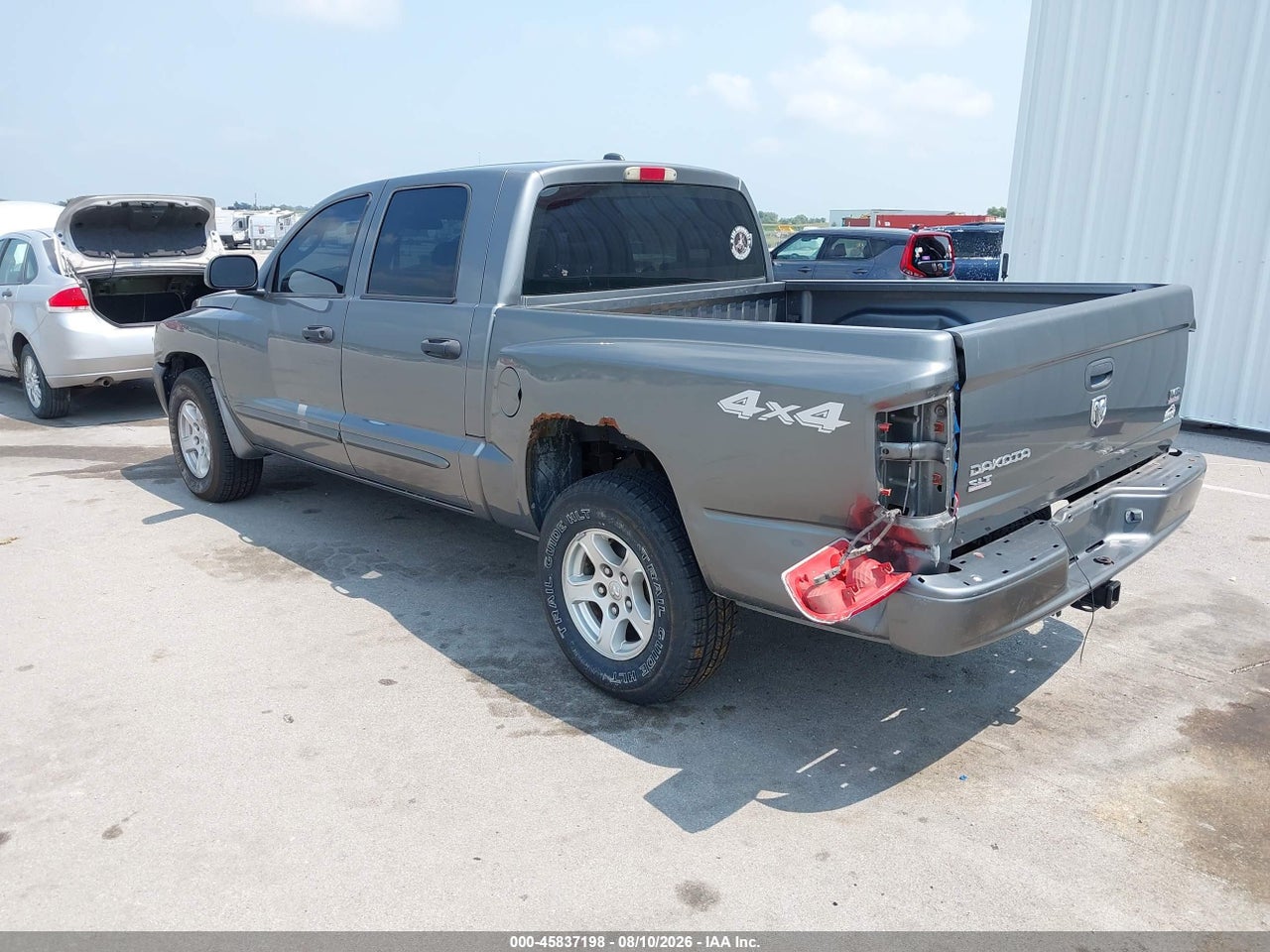 2005 DODGE DAKOTA SLT · 3/11