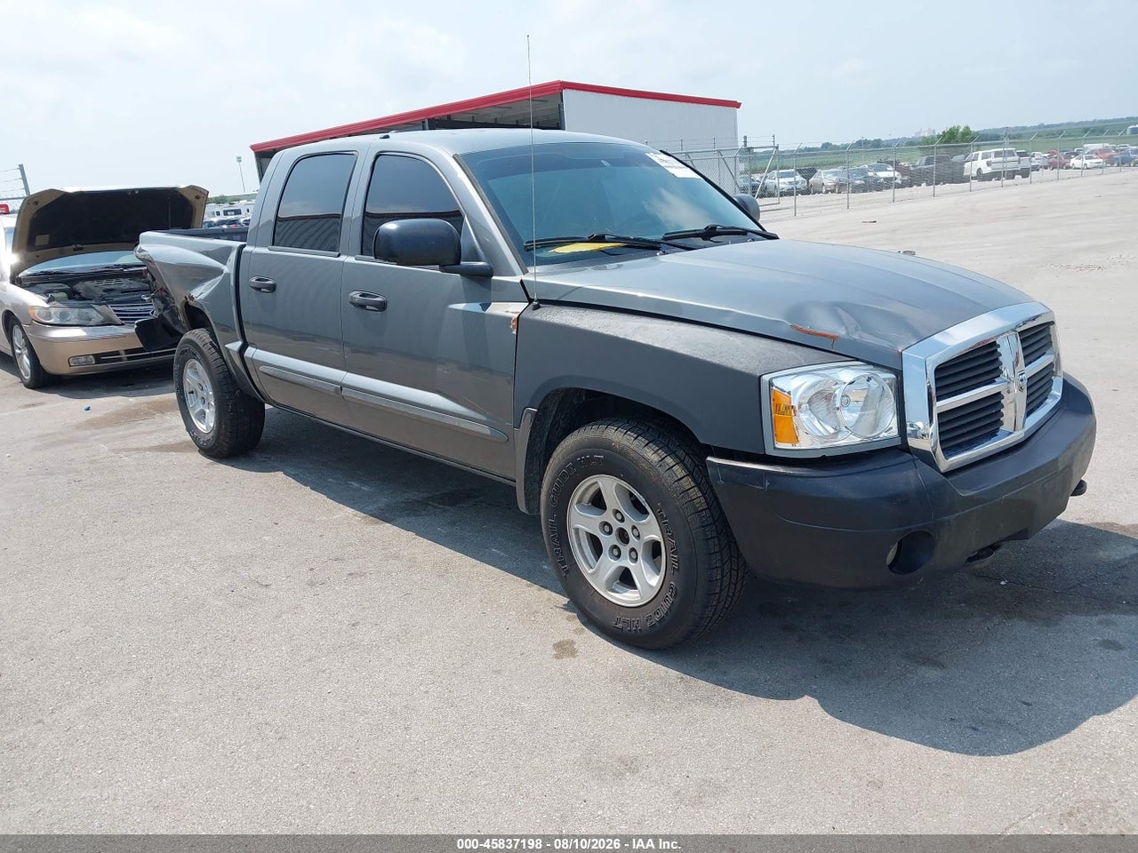 1D7HW48N55S****** · 2005 DODGE DAKOTA SLT