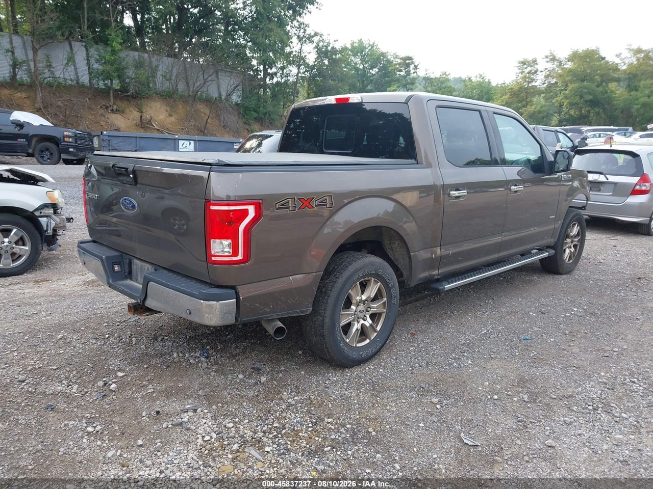 2016 FORD F-150 XLT · 4/11