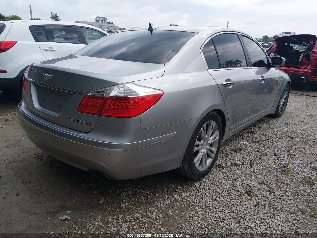 2009 HYUNDAI GENESIS 4.6 · 4/11