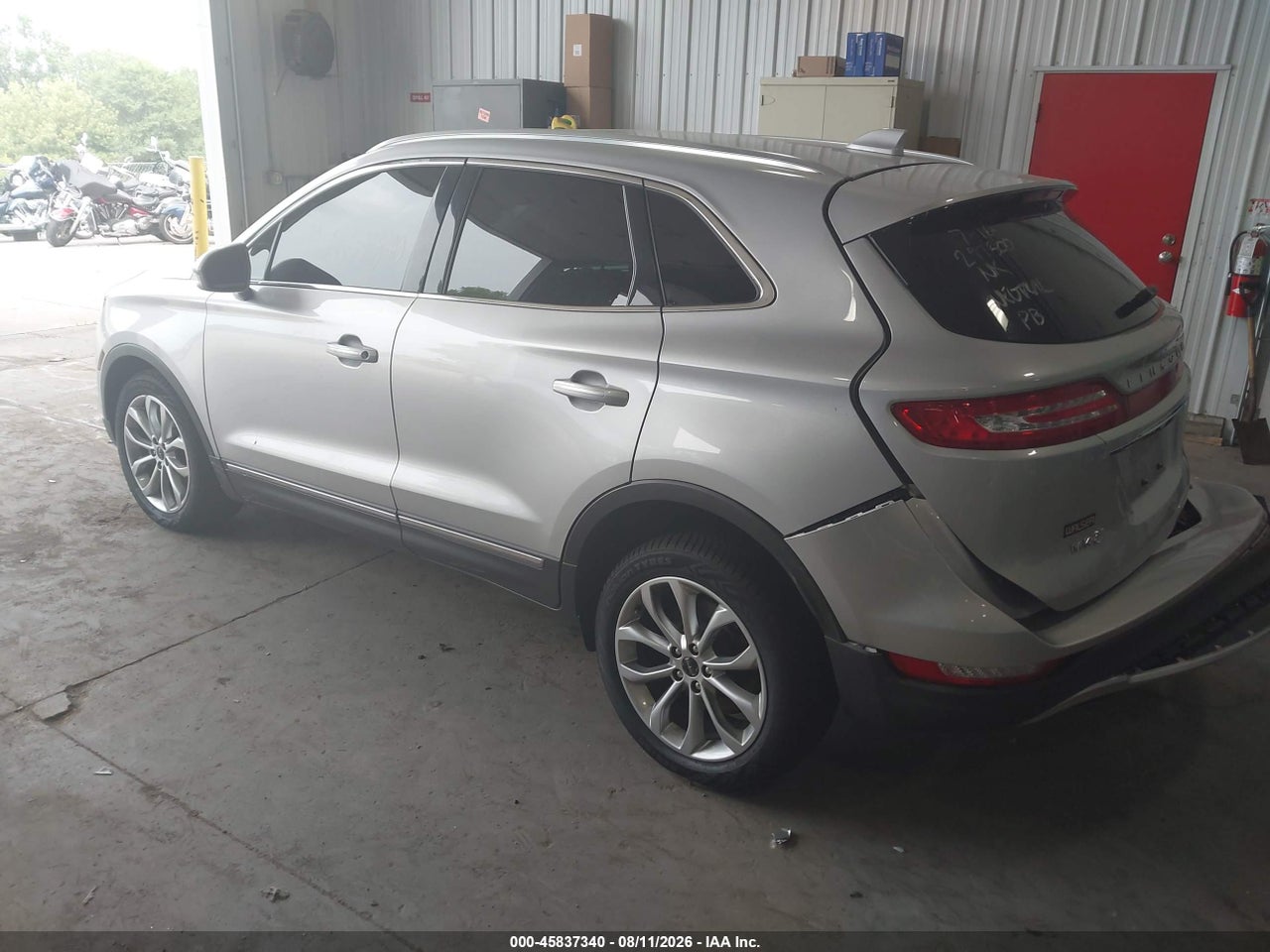2019 LINCOLN MKC SELECT · 3/10