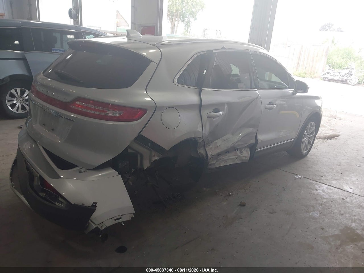 2019 LINCOLN MKC SELECT · 4/10
