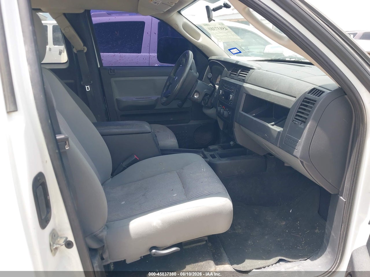 2011 RAM DAKOTA ST · 5/11