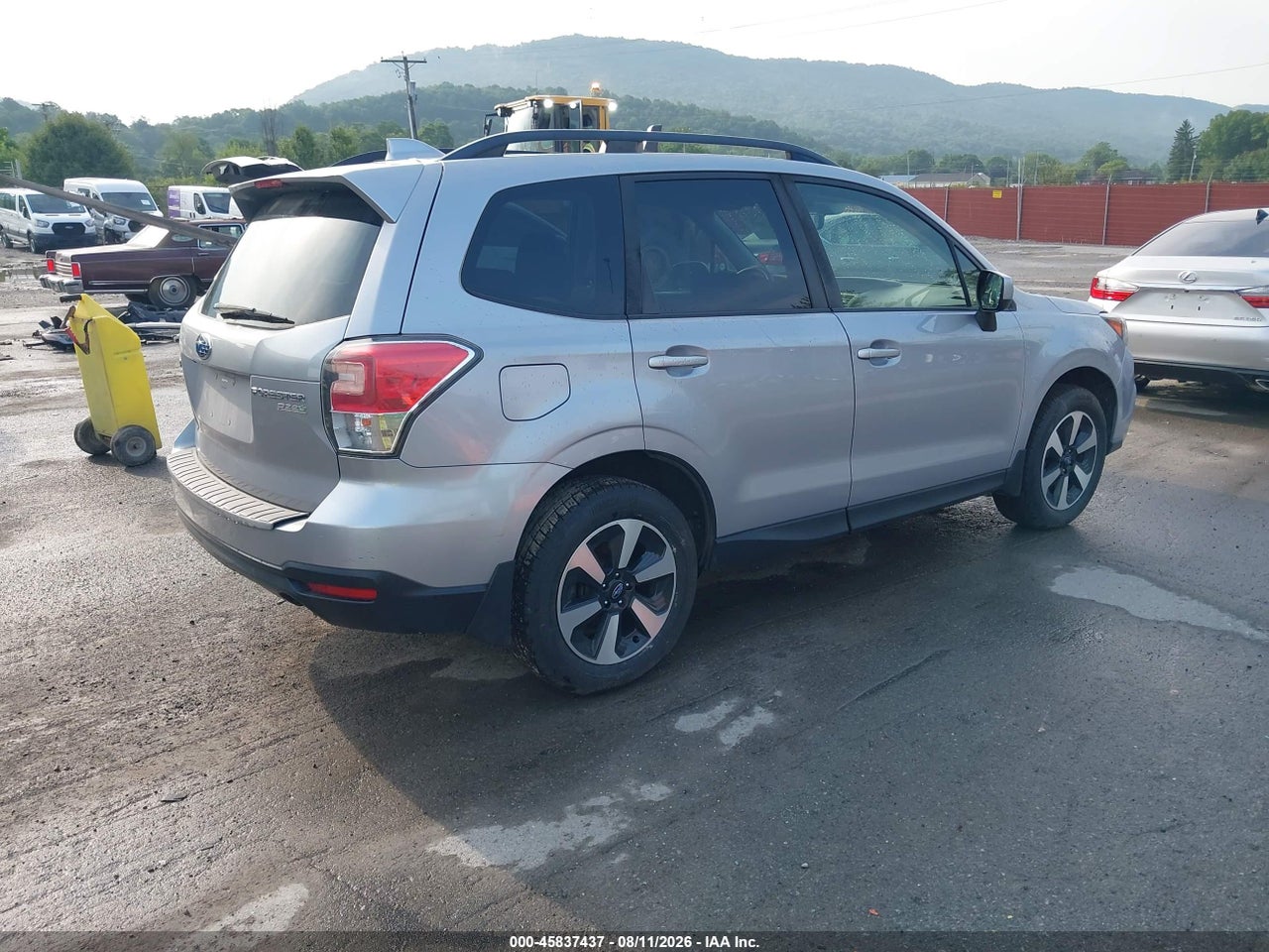 2017 SUBARU FORESTER 2.5I PREMIUM · 4/11