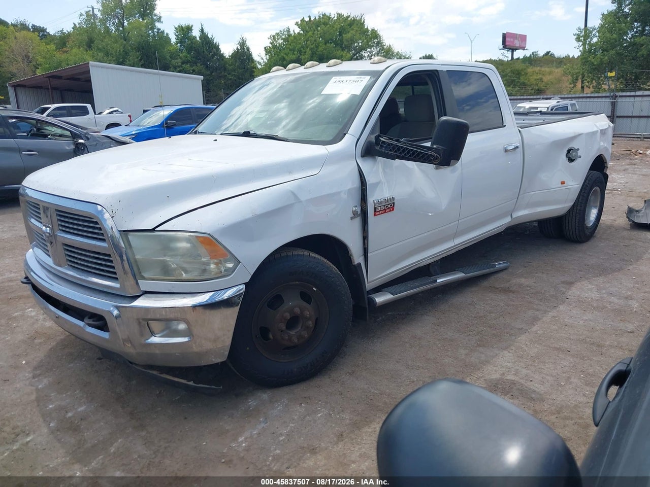 2010 DODGE RAM 3500 SLT · 2/4
