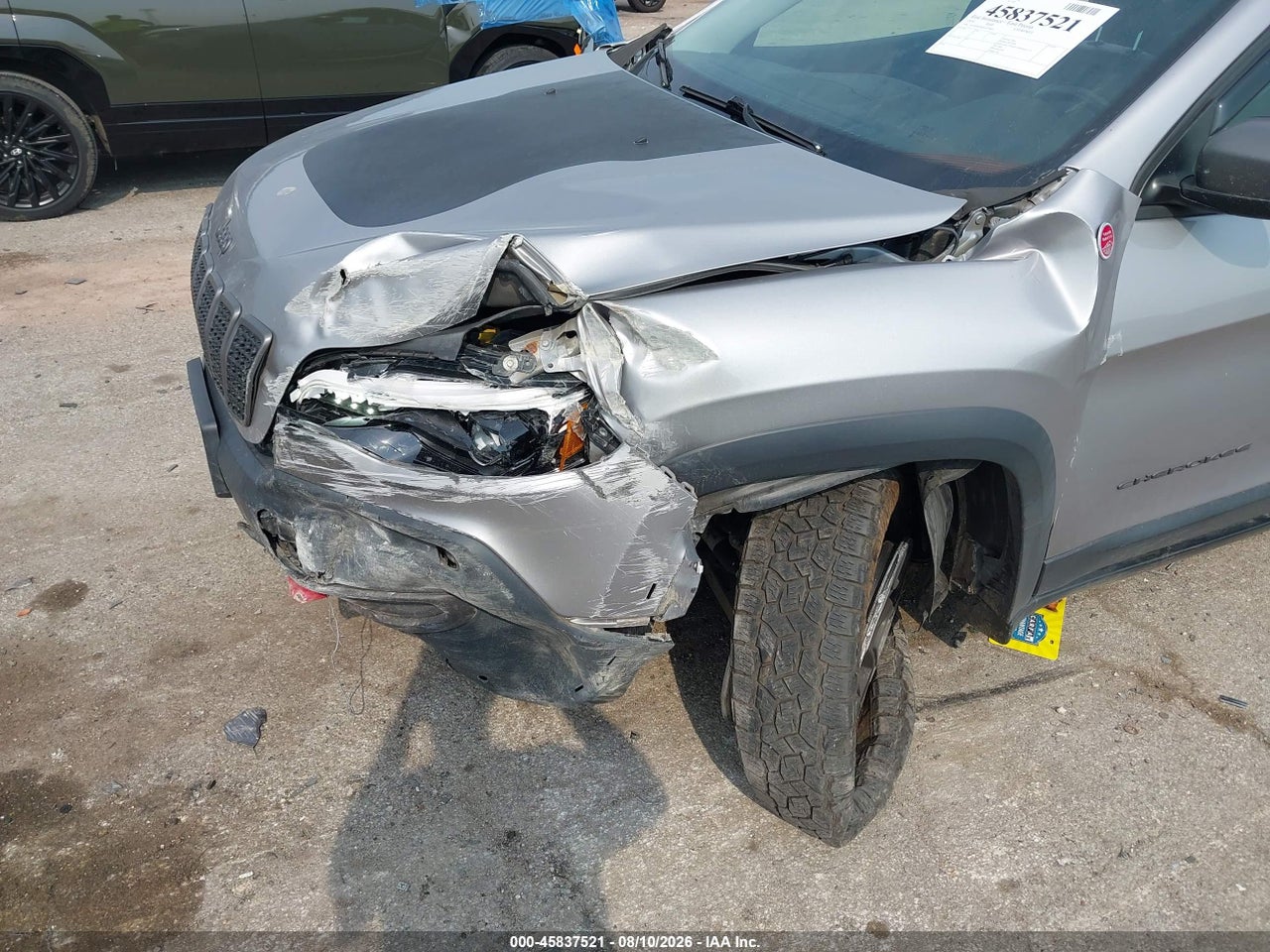 2019 JEEP CHEROKEE TRAILHAWK · 6/11