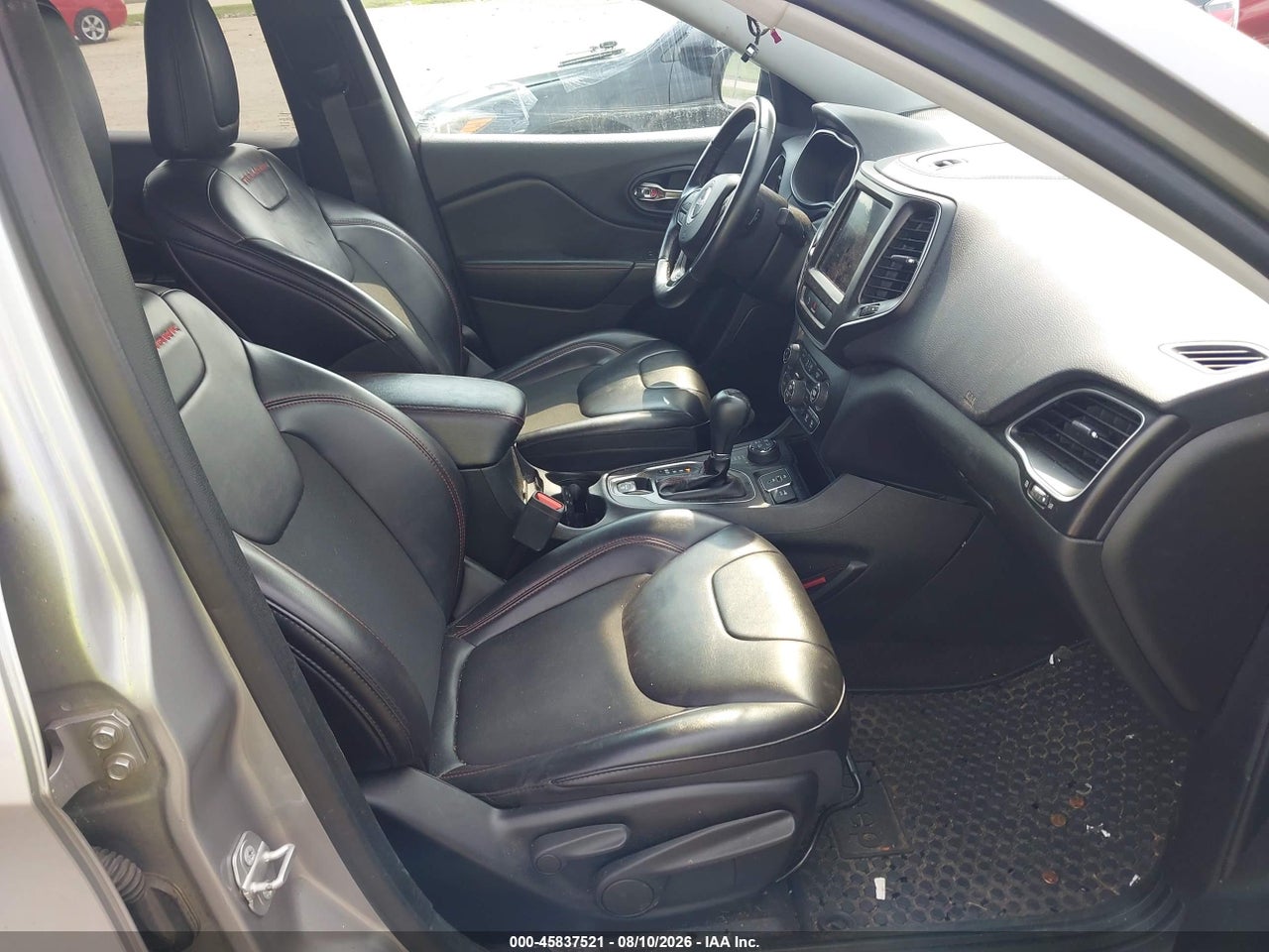 2019 JEEP CHEROKEE TRAILHAWK · 5/11