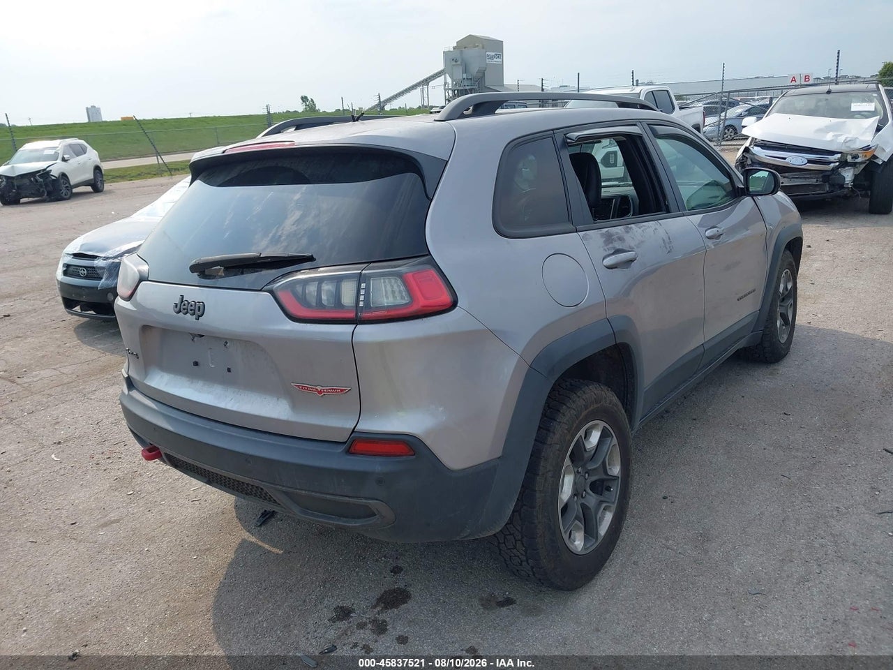 2019 JEEP CHEROKEE TRAILHAWK · 4/11