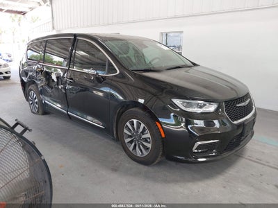 2C4RC1S73NR****** · 2022 CHRYSLER PACIFICA HYBRID LIMITED