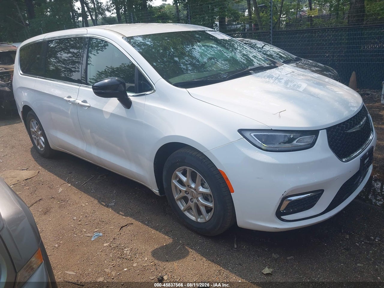 2C4RC1BG4RR****** · 2024 CHRYSLER PACIFICA TOURING L