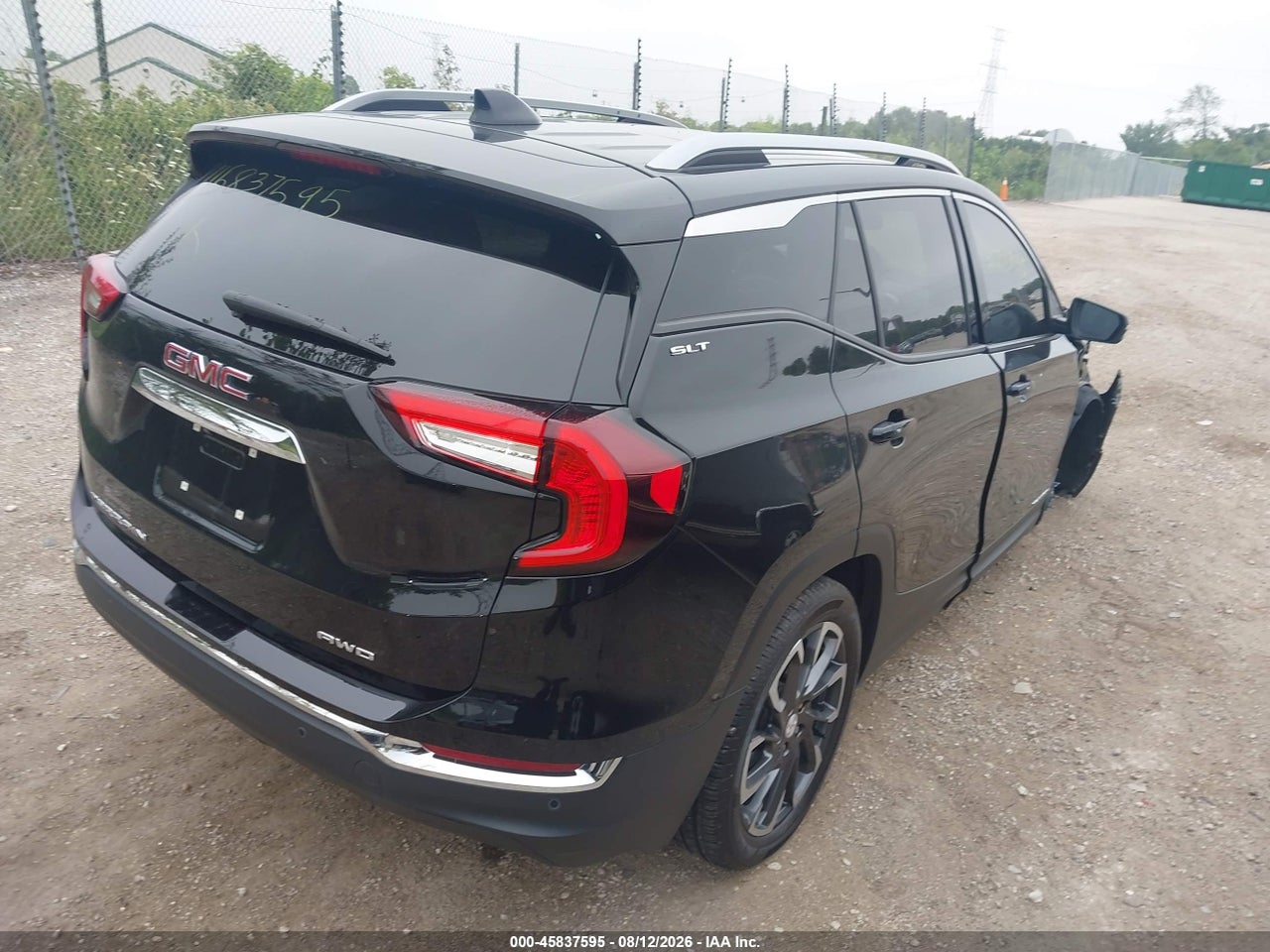 2024 GMC TERRAIN AWD SLT · 4/11