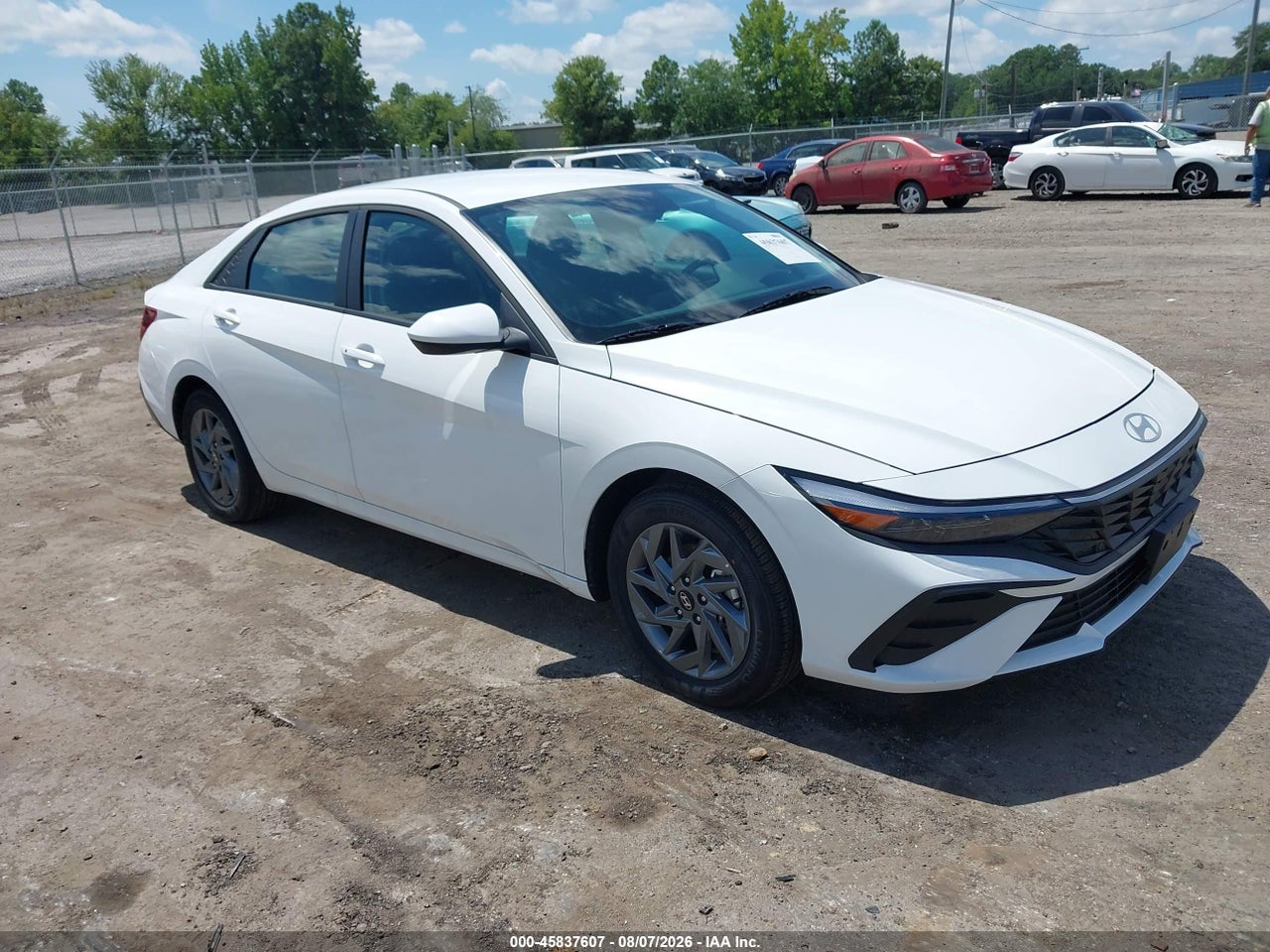 KMHLM4DJ8TU****** · 2026 HYUNDAI ELANTRA HYBRID BLUE