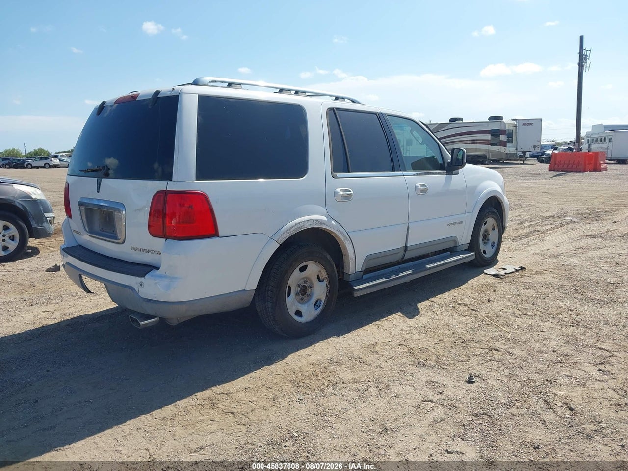 2003 LINCOLN NAVIGATOR · 4/11