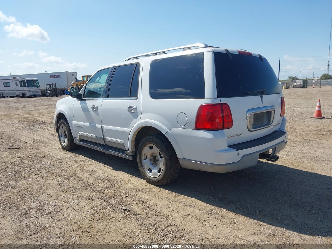 2003 LINCOLN NAVIGATOR · 3/11