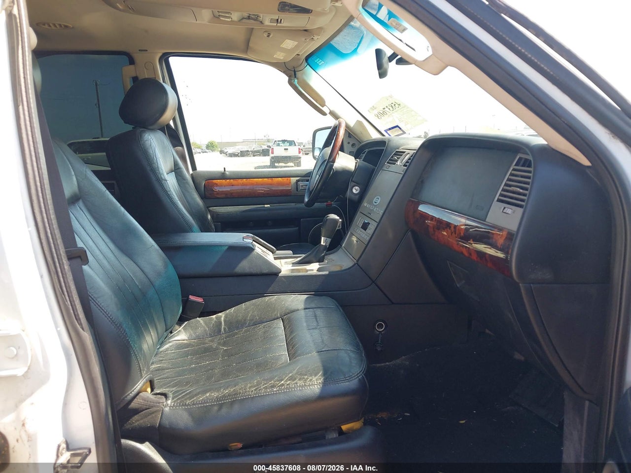 2003 LINCOLN NAVIGATOR · 5/11