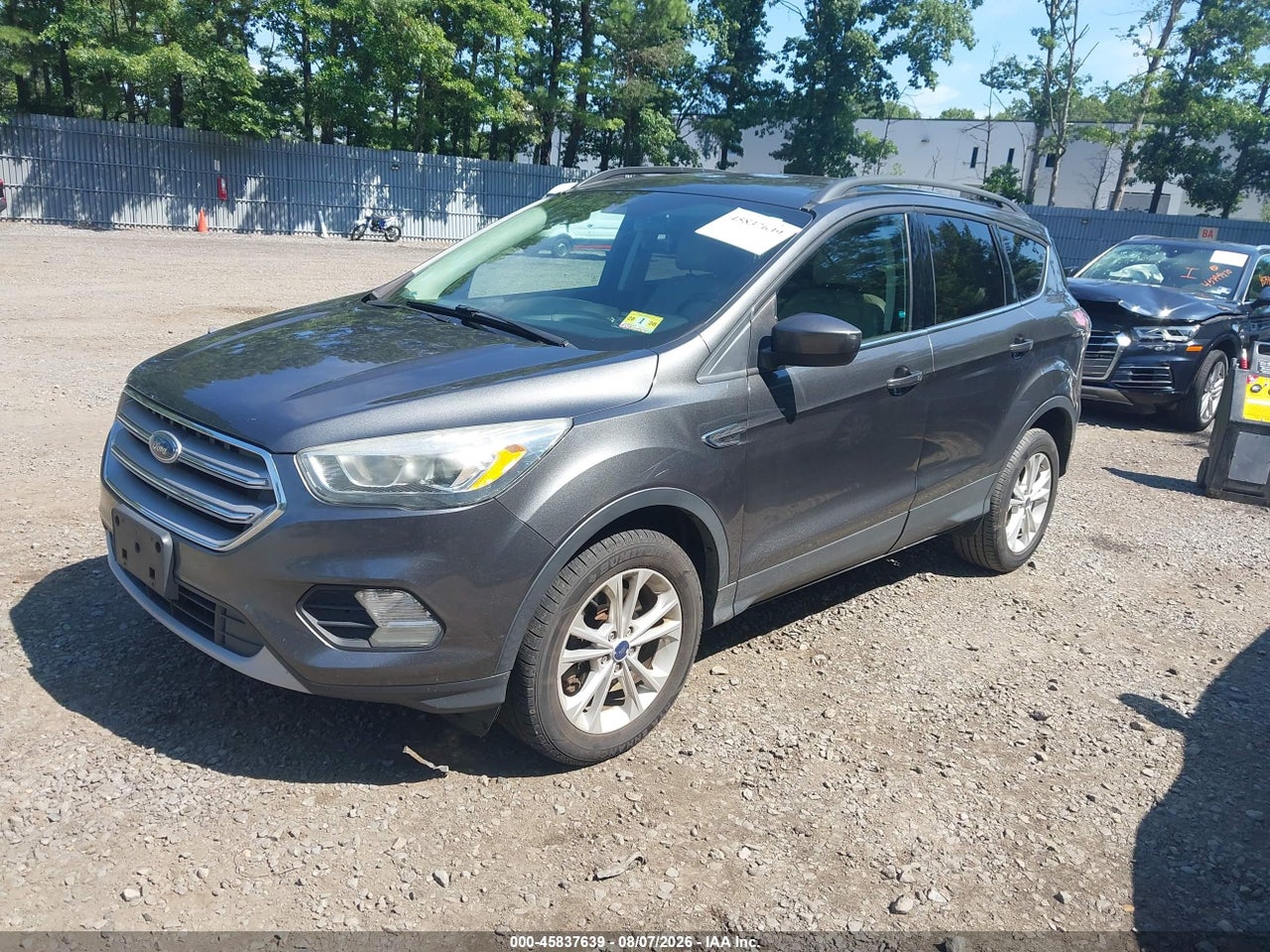2017 FORD ESCAPE SE · 2/11