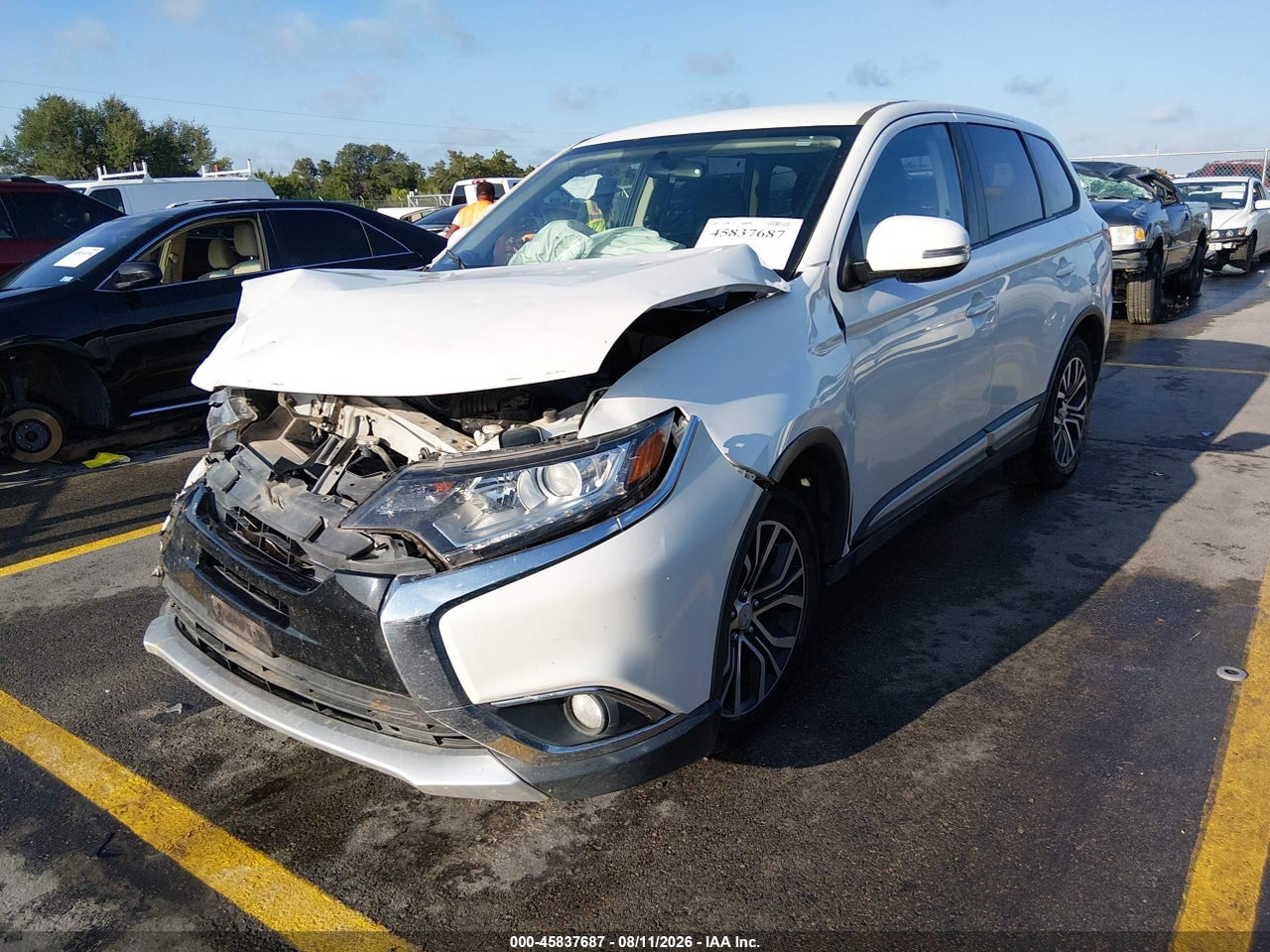 2018 MITSUBISHI OUTLANDER SE · 2/11