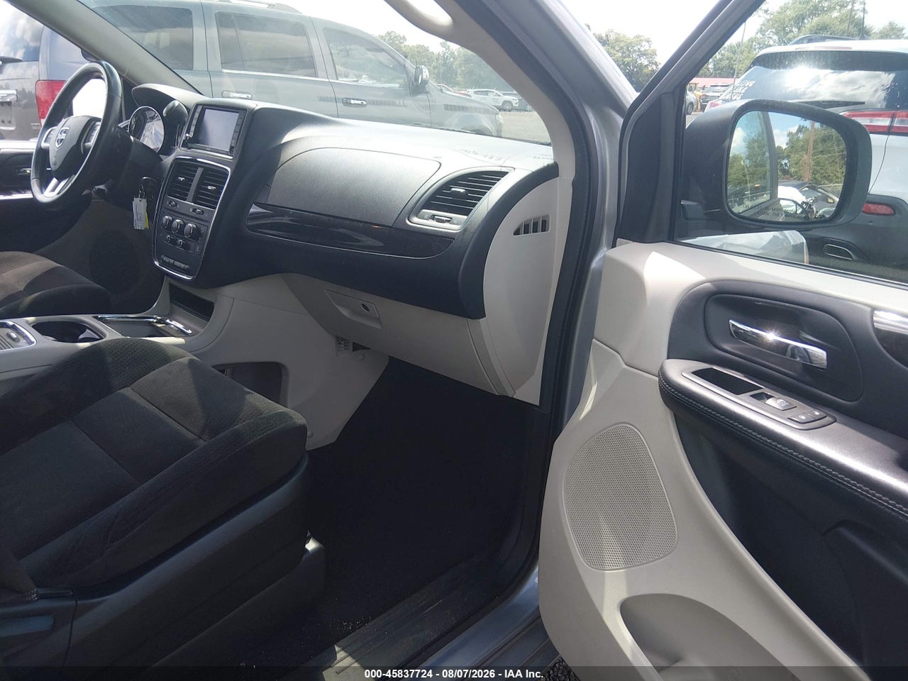 2015 DODGE GRAND CARAVAN SXT · 5/11