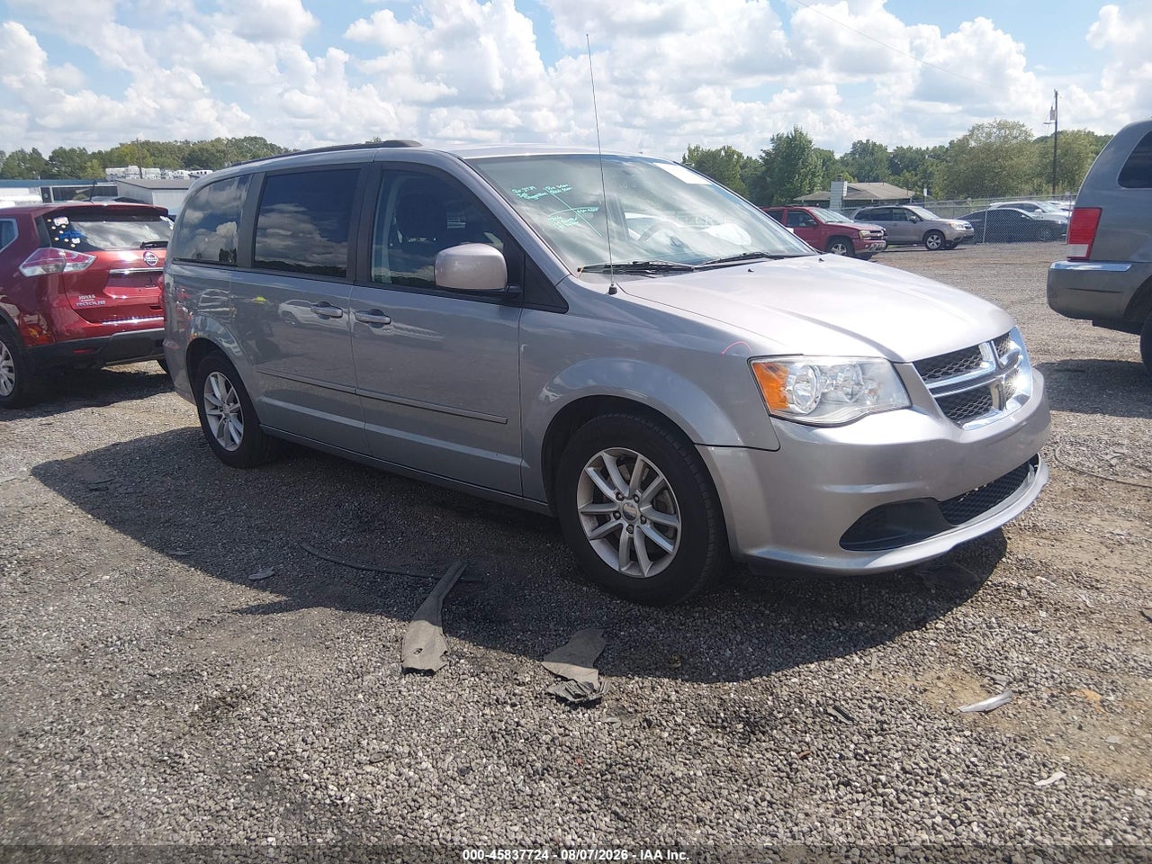 2C4RDGCG8FR****** · 2015 DODGE GRAND CARAVAN SXT
