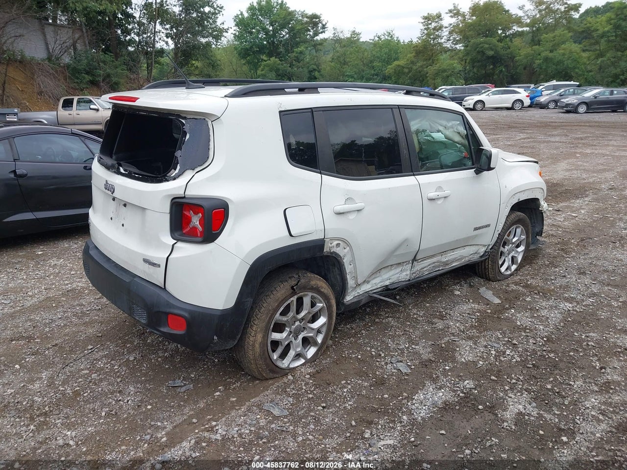 2016 JEEP RENEGADE LATITUDE · 4/10