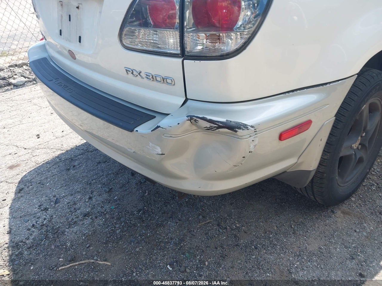 2002 LEXUS RX 300 · 6/11