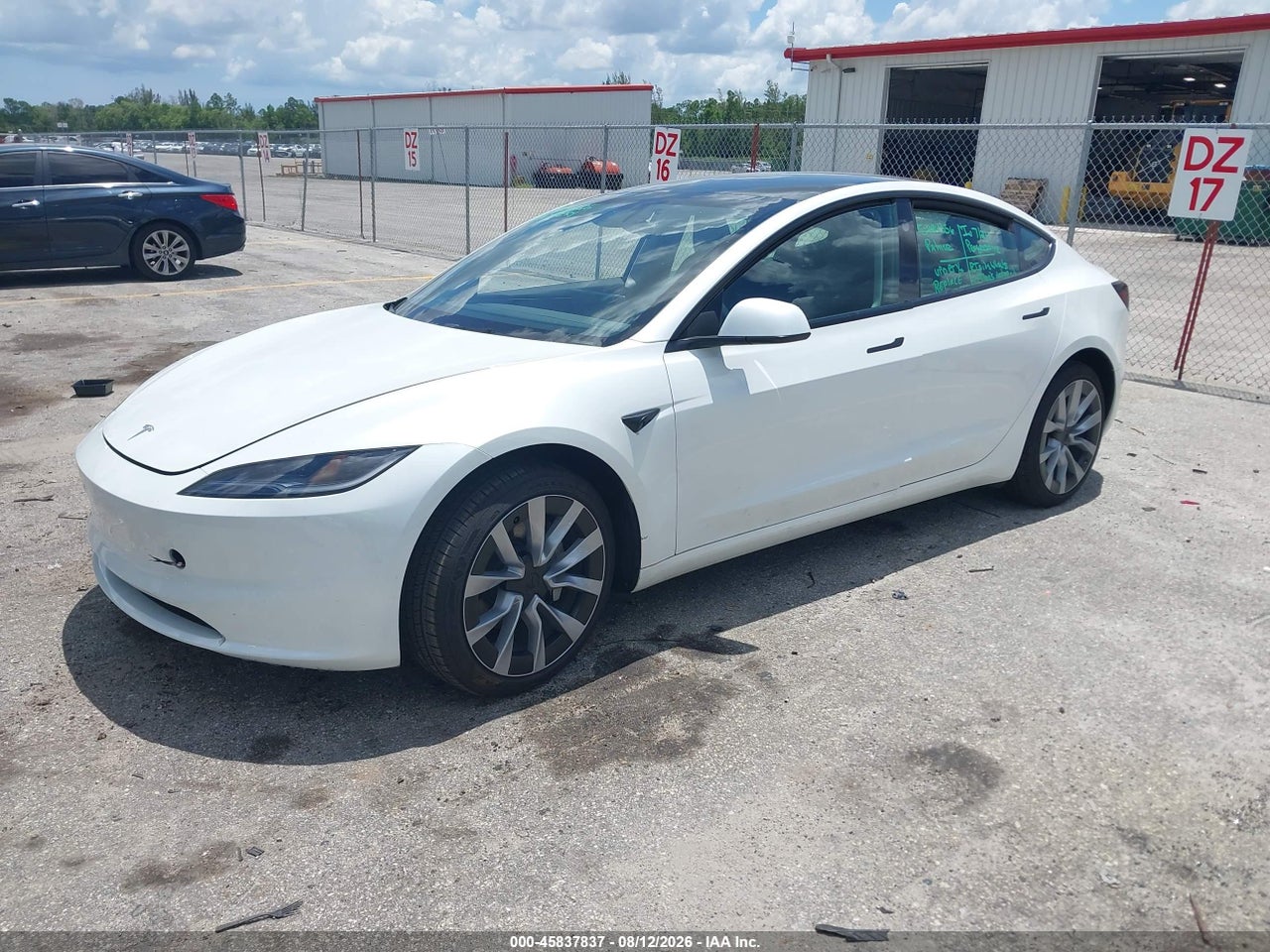 2025 TESLA MODEL 3 LONG RANGE REAR-WHEEL DRIVE/STANDARD REAR-WHEEL DRIVE · 2/9
