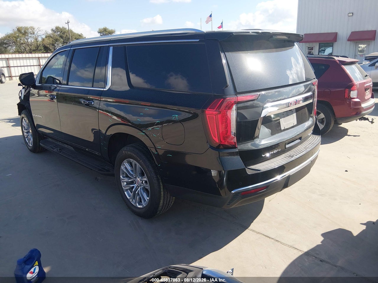 2021 GMC YUKON XL 2WD SLT · 3/11