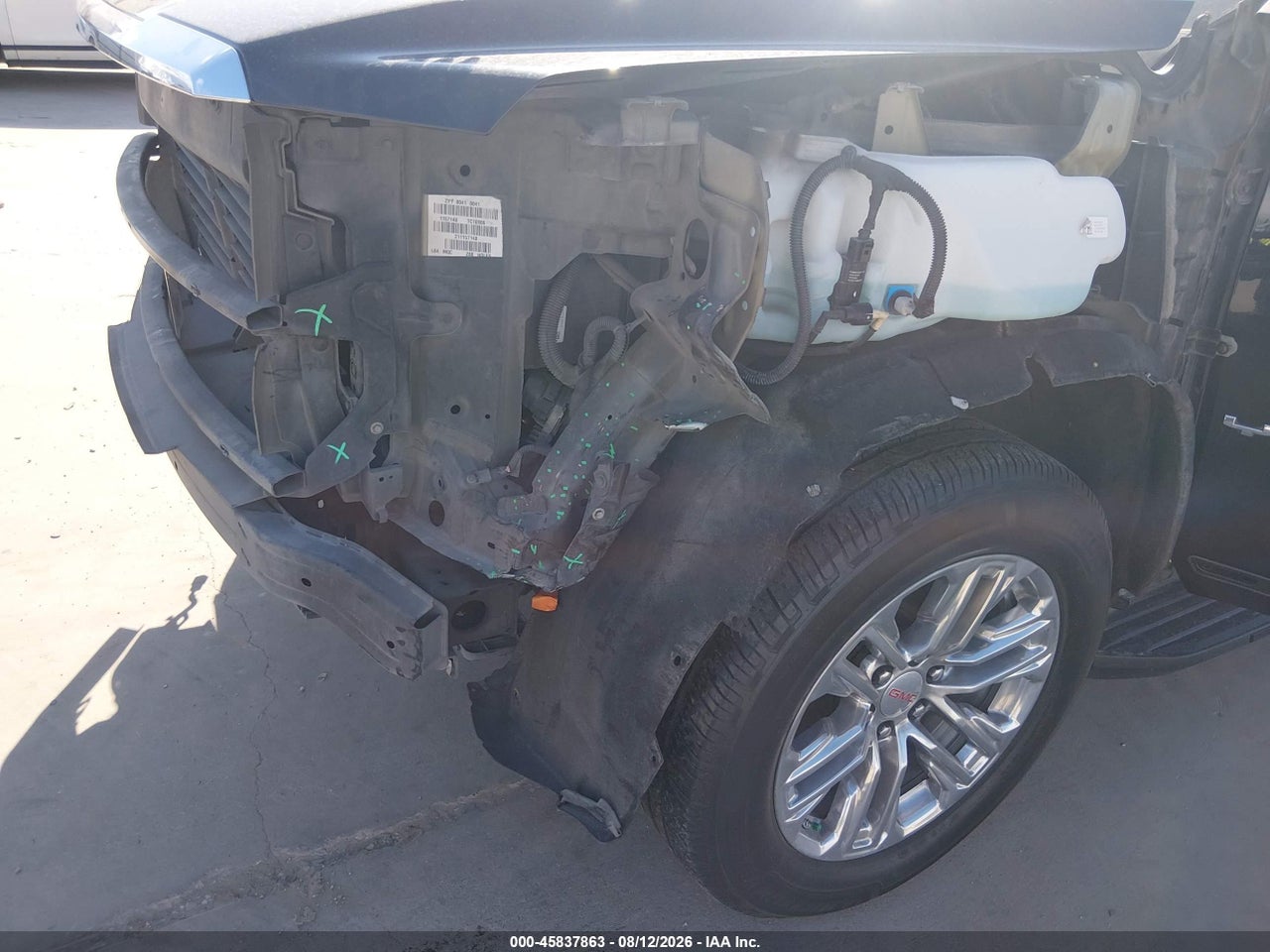 2021 GMC YUKON XL 2WD SLT · 6/11