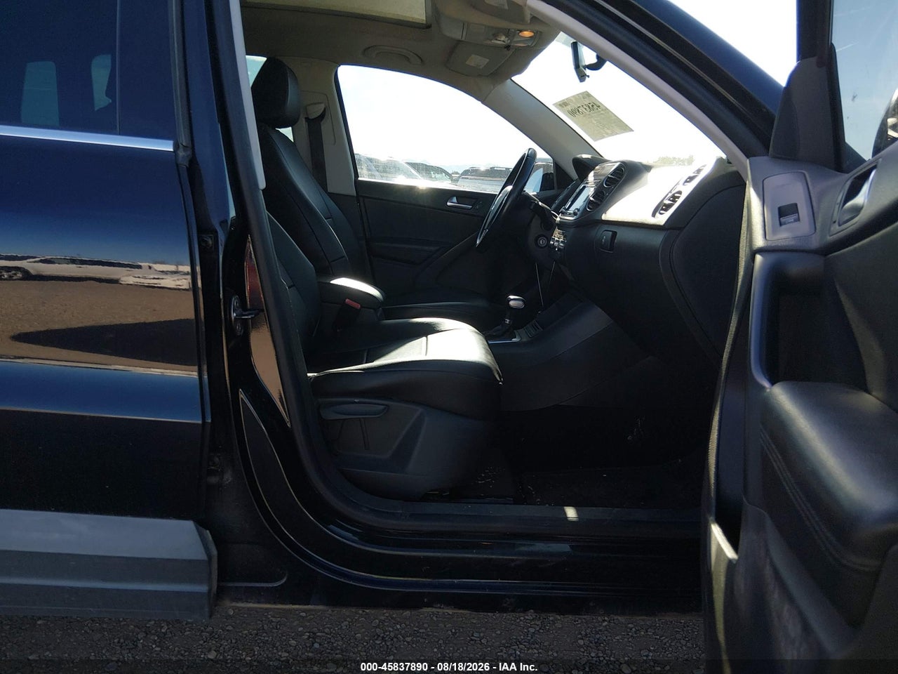 2010 VOLKSWAGEN TIGUAN SE/SEL · 5/11