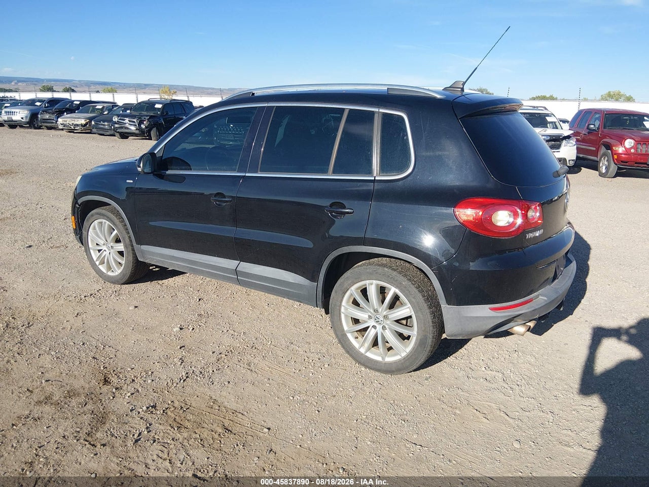 2010 VOLKSWAGEN TIGUAN SE/SEL · 3/11