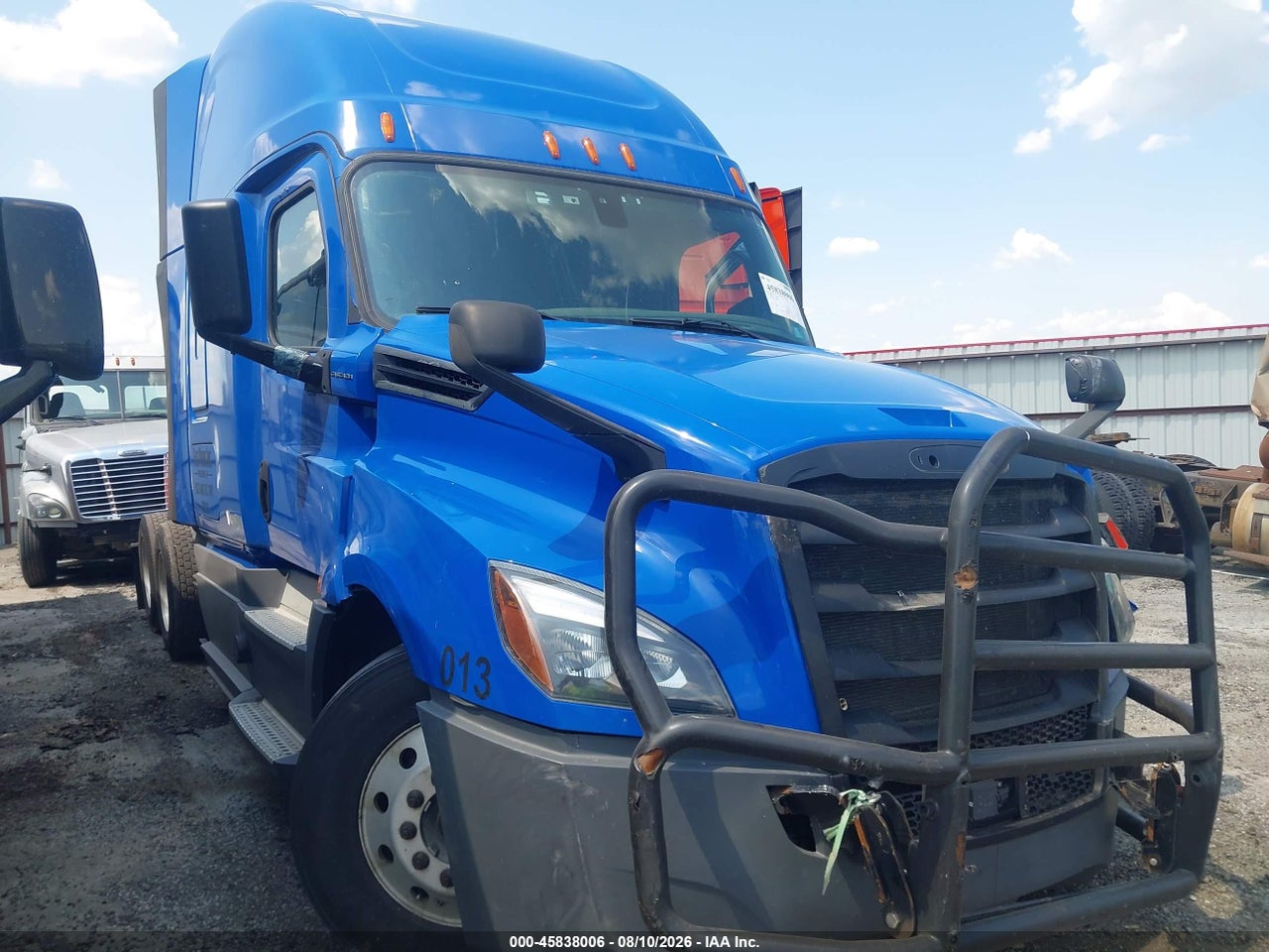 3AKJHHDV8LS****** · 2020 FREIGHTLINER NEW CASCADIA 126