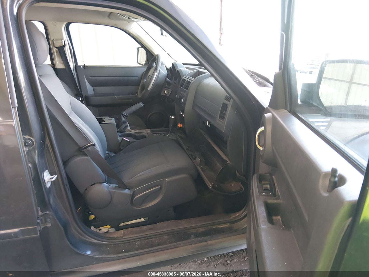 2011 DODGE NITRO SE · 5/11