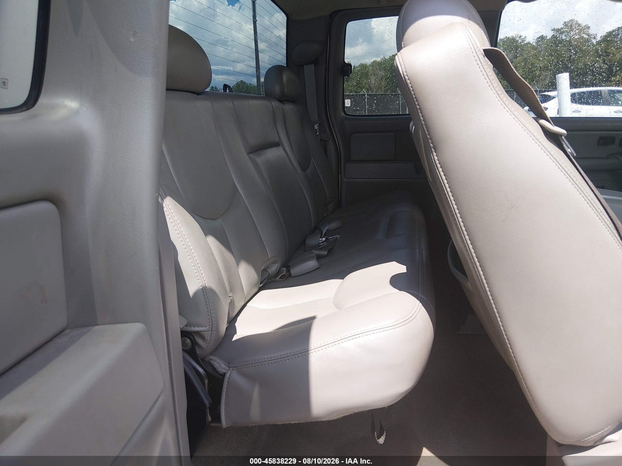 2GTEC19T851****** · 2005 GMC SIERRA 1500 SLT · 8/11