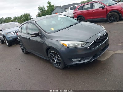 1FADP3K28FL****** · 2015 FORD FOCUS SE