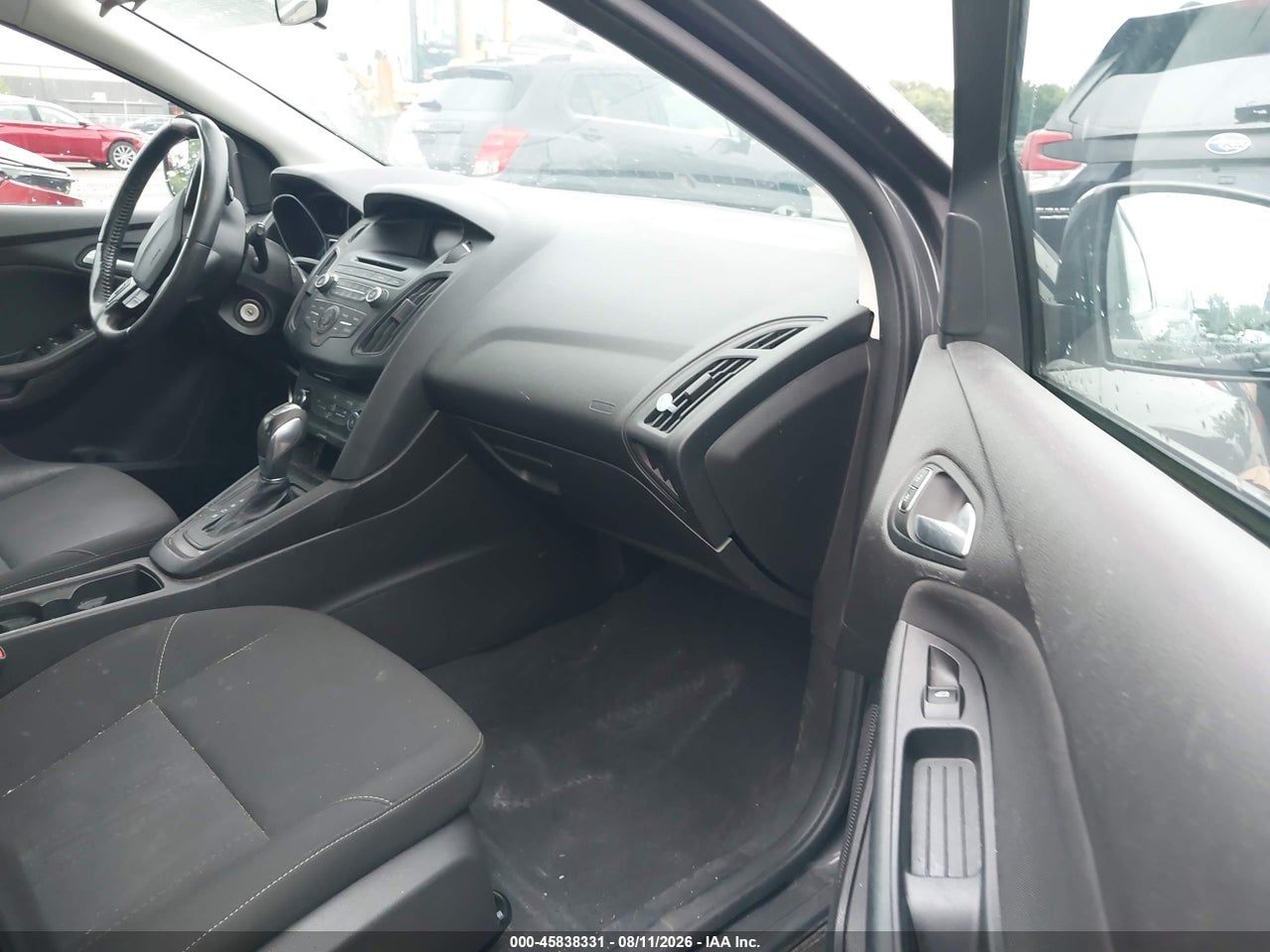 2015 FORD FOCUS SE · 5/11