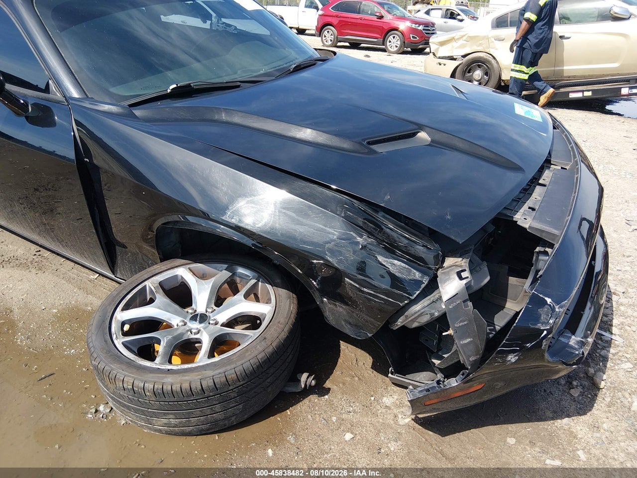 2015 DODGE CHALLENGER SXT · 6/11