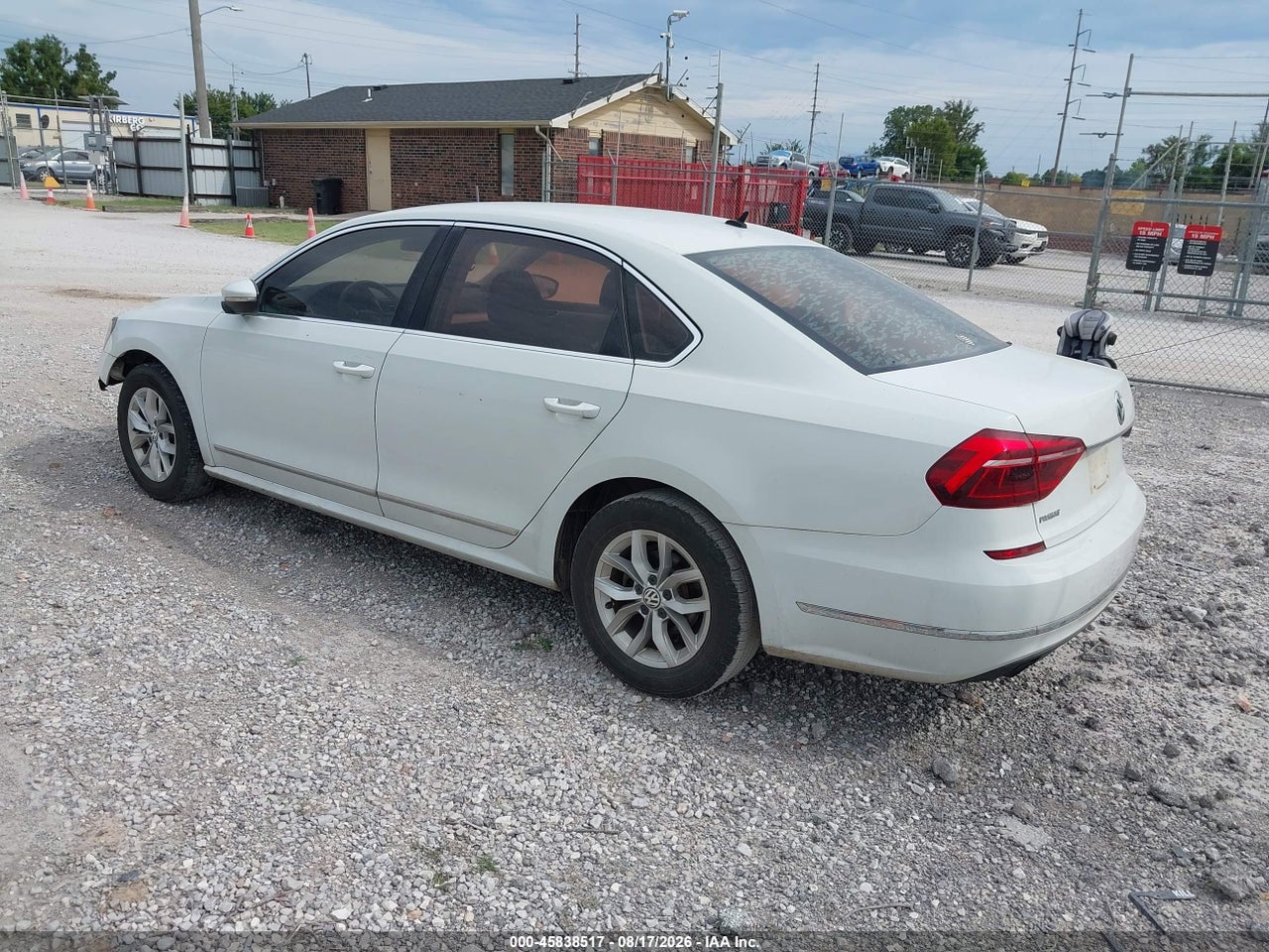 2017 VOLKSWAGEN PASSAT 1.8T S · 3/11