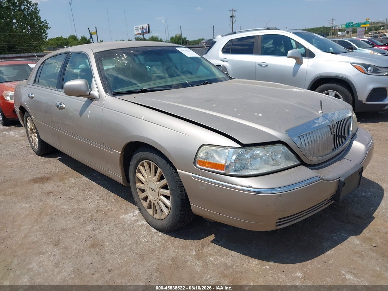 2003 LINCOLN TOWN CAR EXECUTIVE