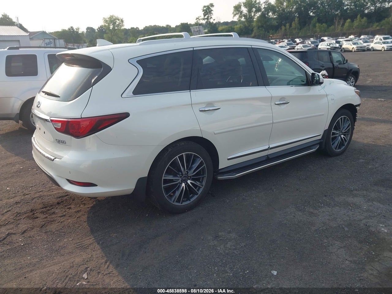 2017 INFINITI QX60 · 4/11