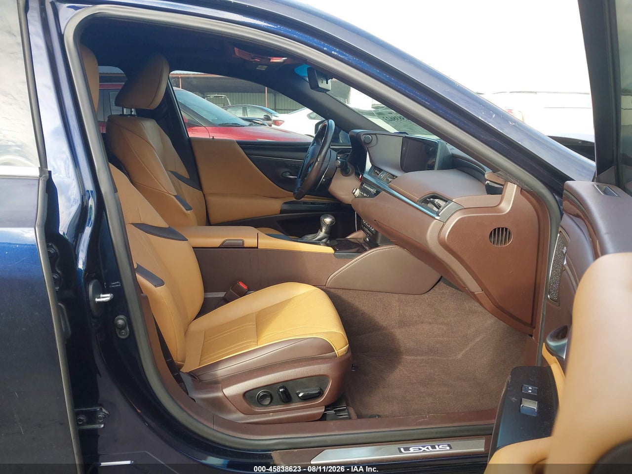 2021 LEXUS ES 300H ULTRA LUXURY · 5/11