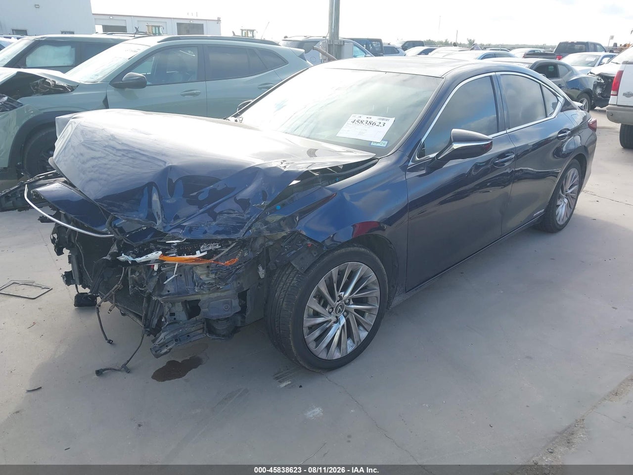 2021 LEXUS ES 300H ULTRA LUXURY · 2/11